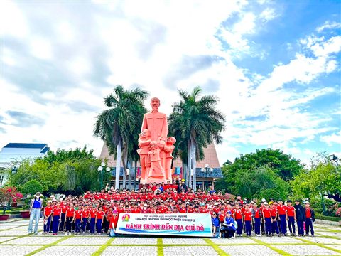 Hành trình đến địa chỉ đỏ của Liên đội
